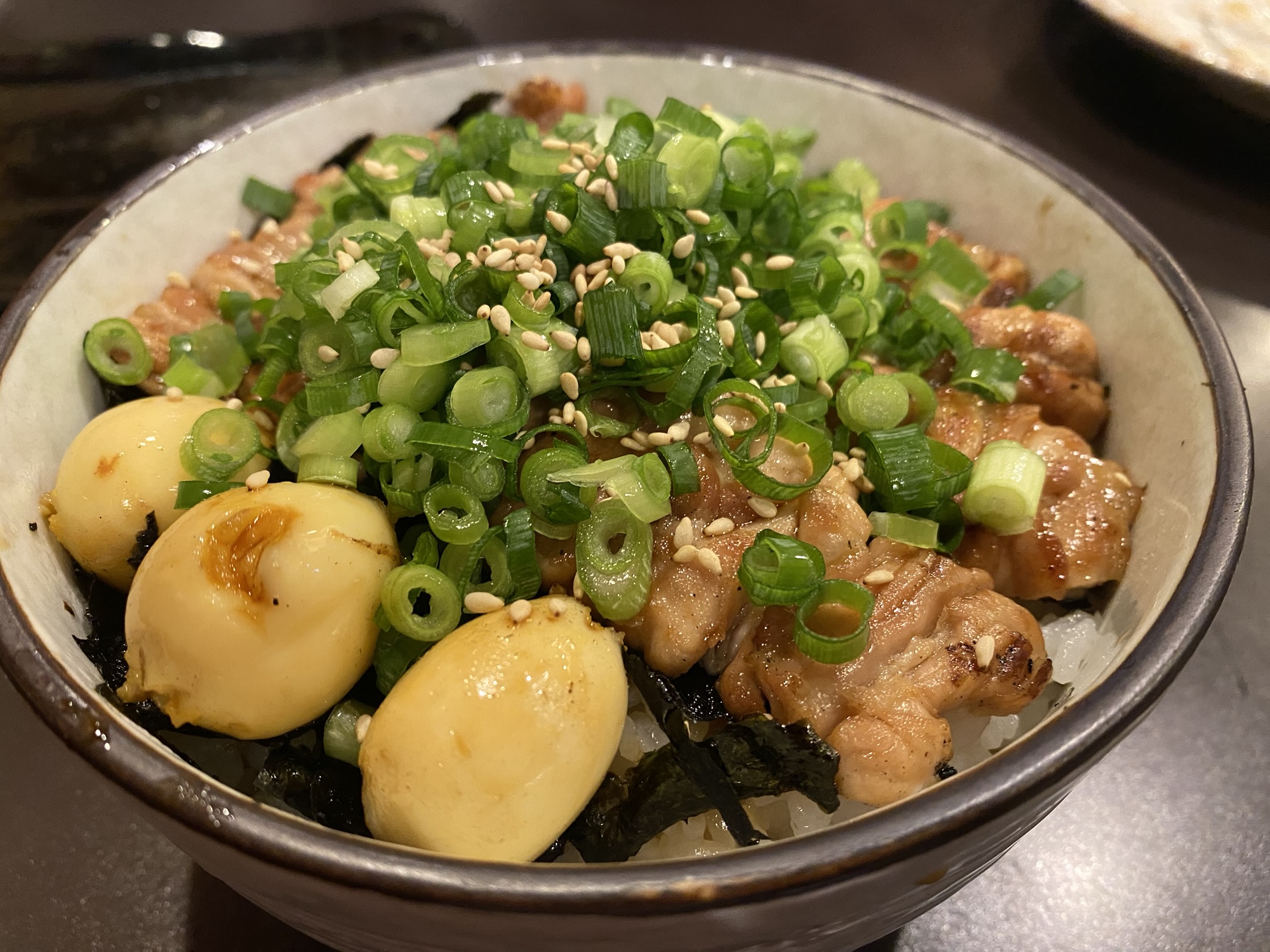 炭火焼鳥 陸で食べたとり丼