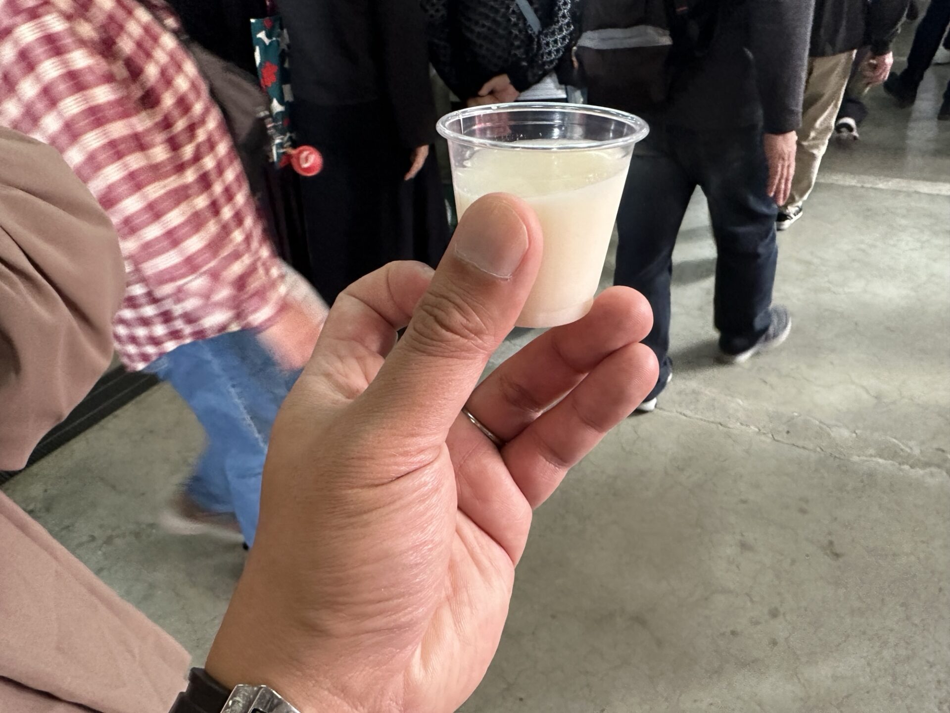 西条酒まつりで試飲した白いにごり酒