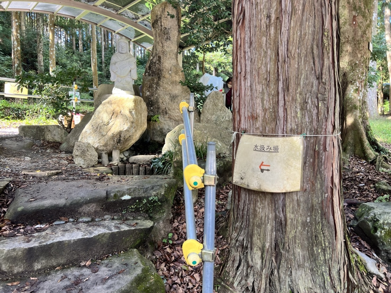 山口県美祢市の別府弁天池と周辺の様子6