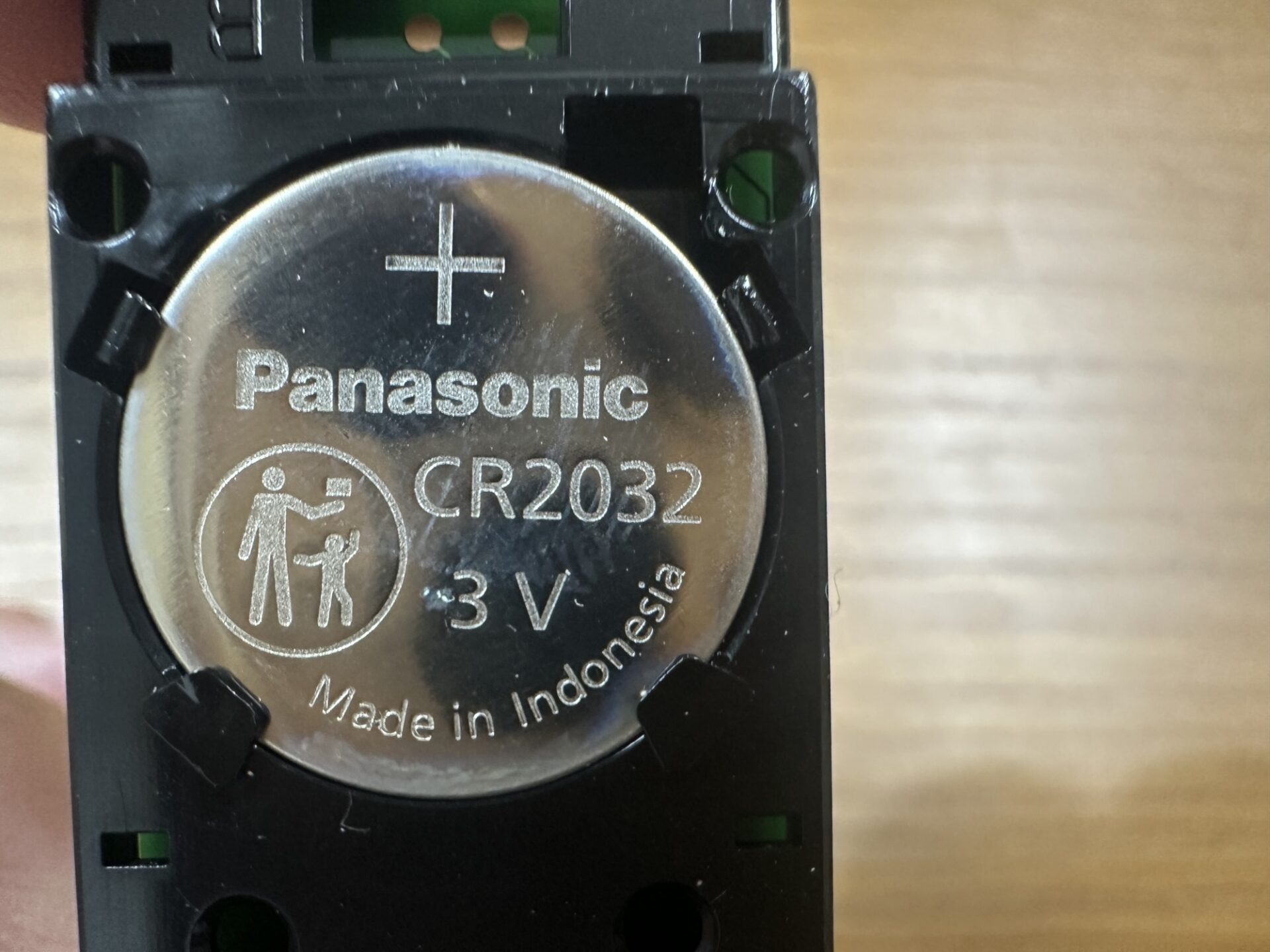 タントLA650Sの電子カードキーに入っているCR2032 3V電池